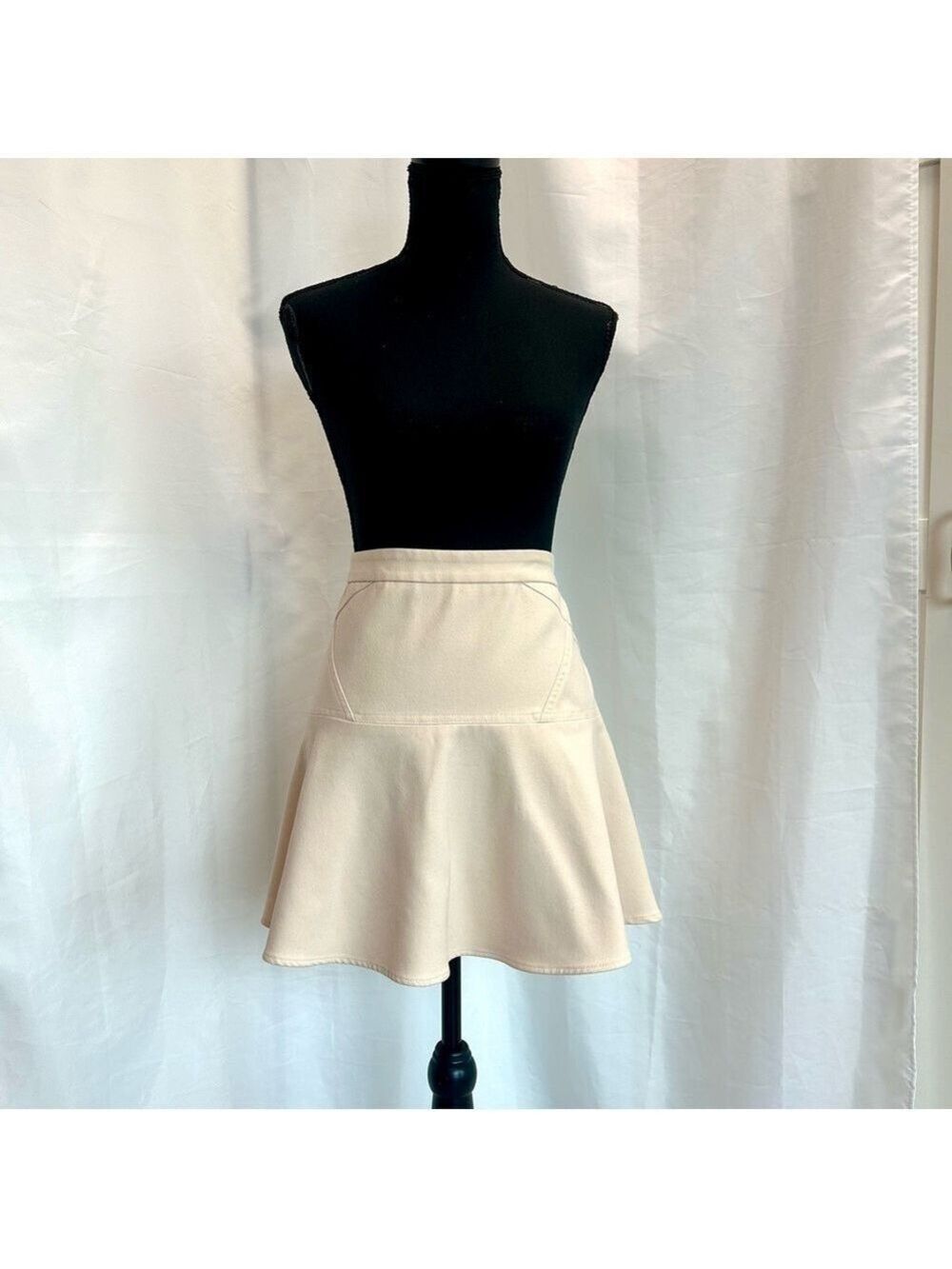 Club Monaco nude pastel blush pink Jenna pleated skater mini skirt Sz 10